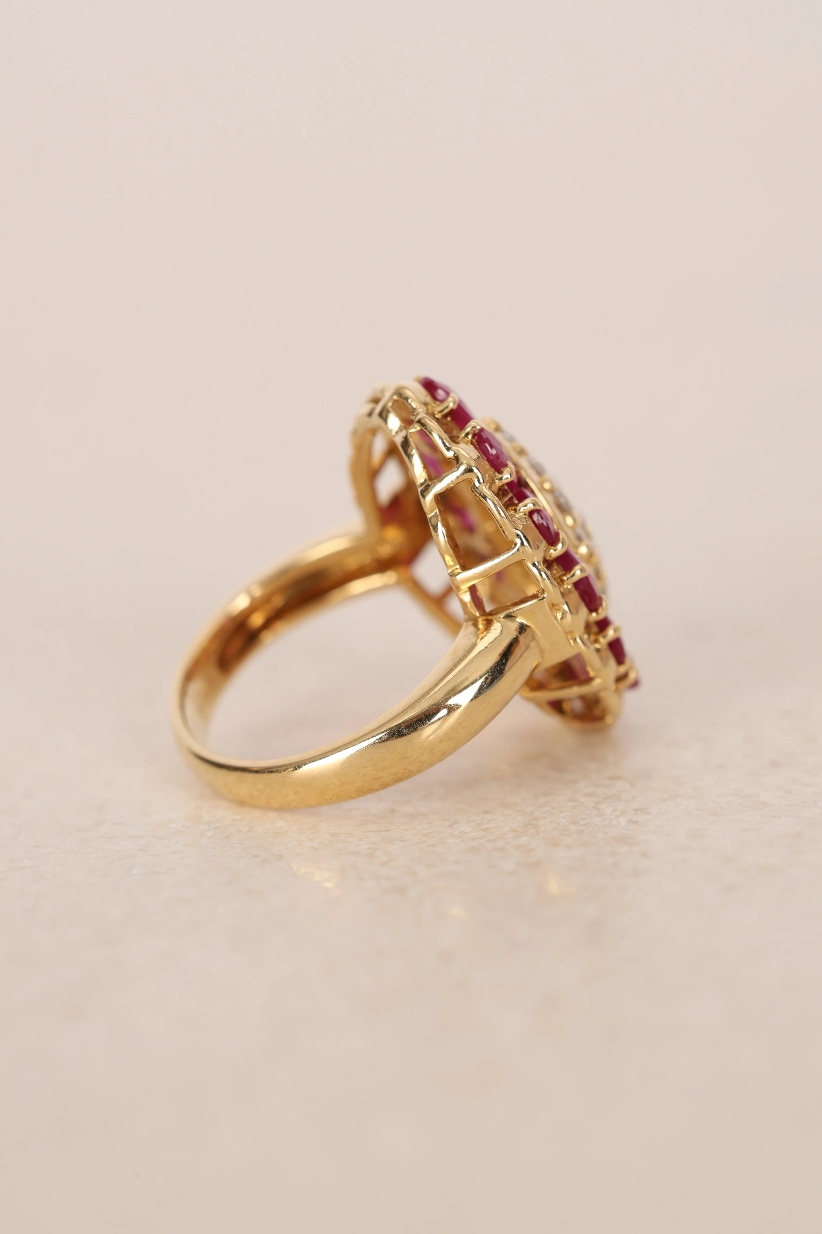 Vintage 1980s-1990s 18K Yellow Gold Ruby and Diamond Cluster Ring, Size US 3.75 - Image 8