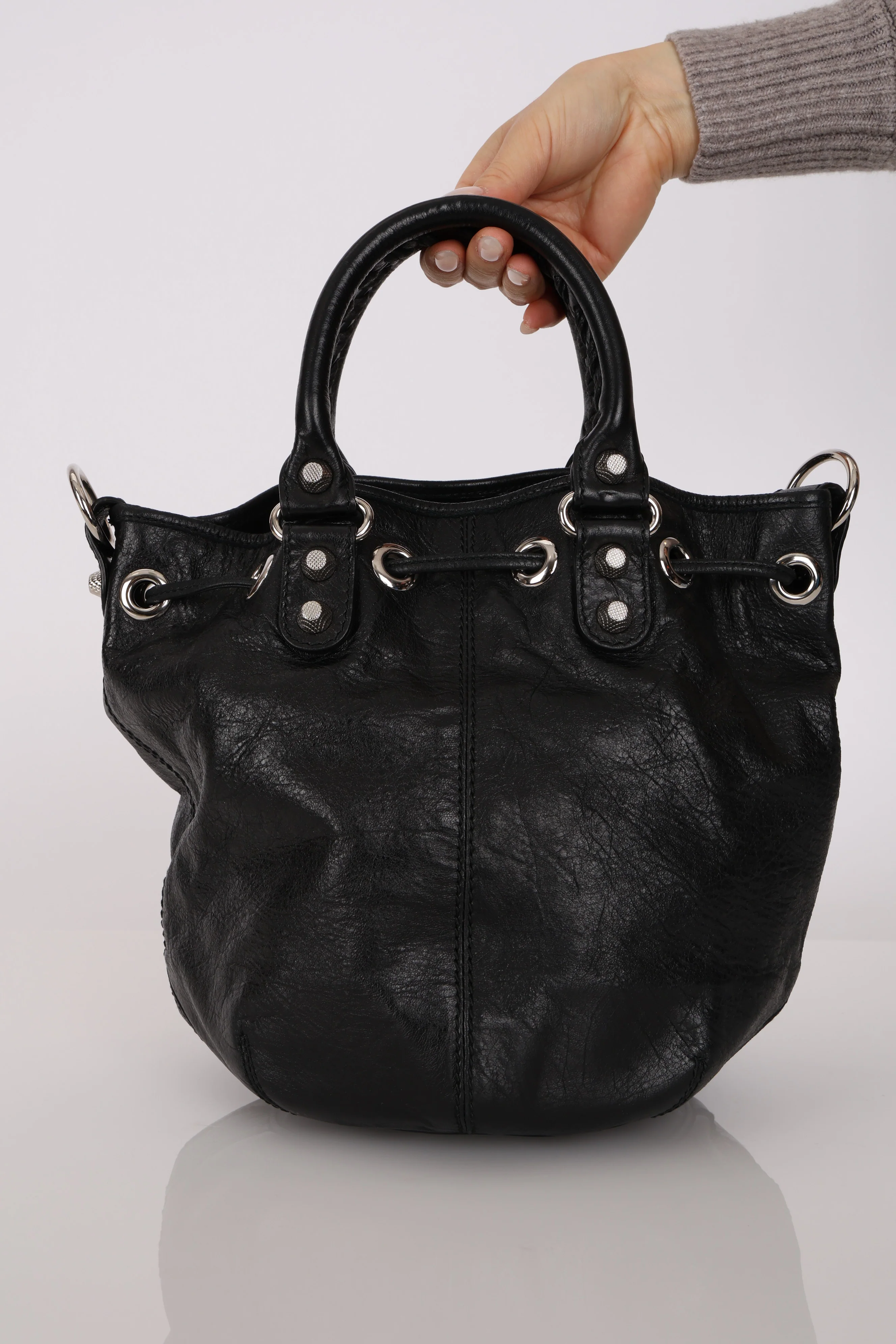 Balenciaga 2013 Black Arena Giant 12 Pompom Small Bucket Bag - Image 11