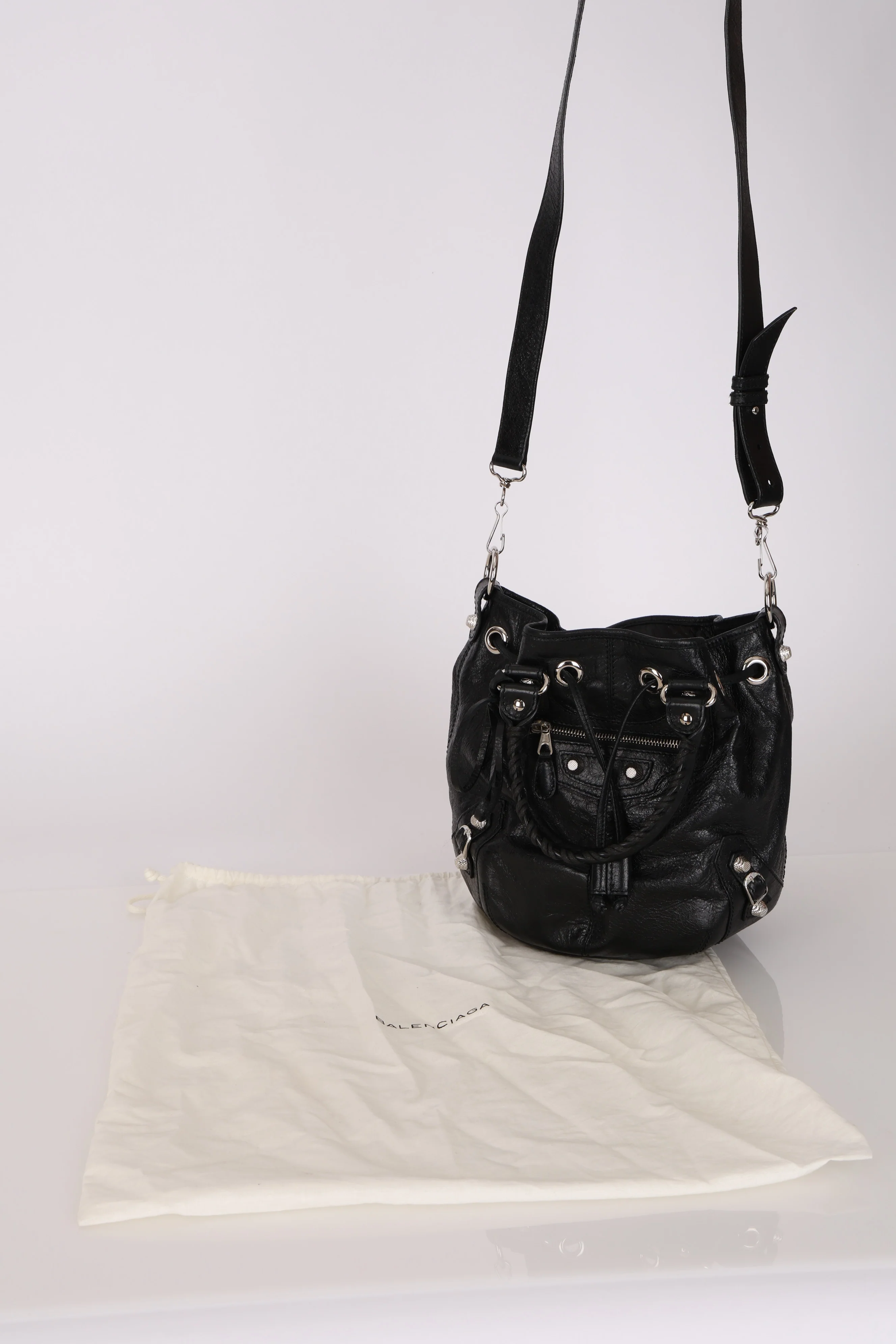 Balenciaga 2013 Black Arena Giant 12 Pompom Small Bucket Bag - Image 3