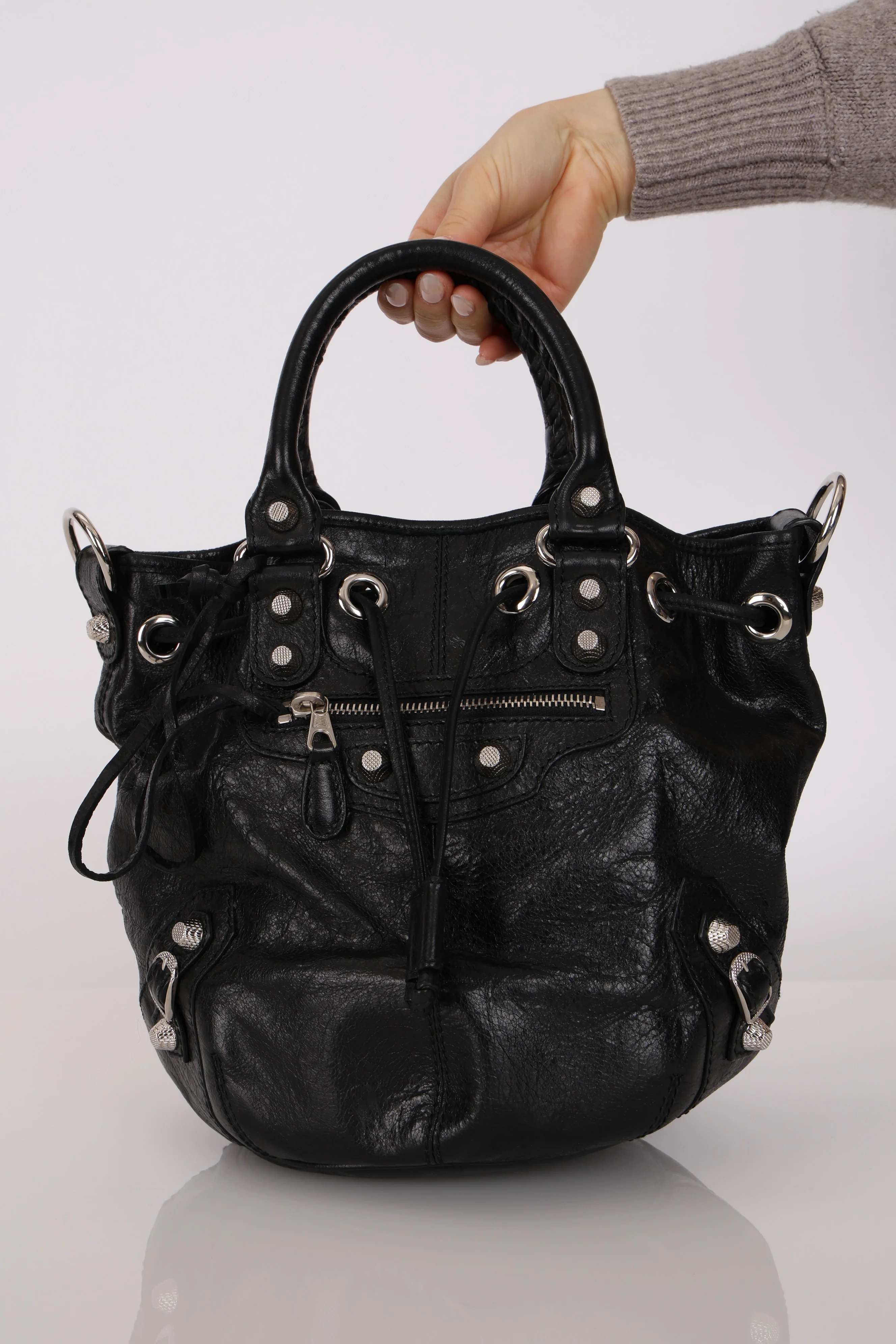 Balenciaga 2013 Black Arena Giant 12 Pompom Small Bucket Bag - Image 8
