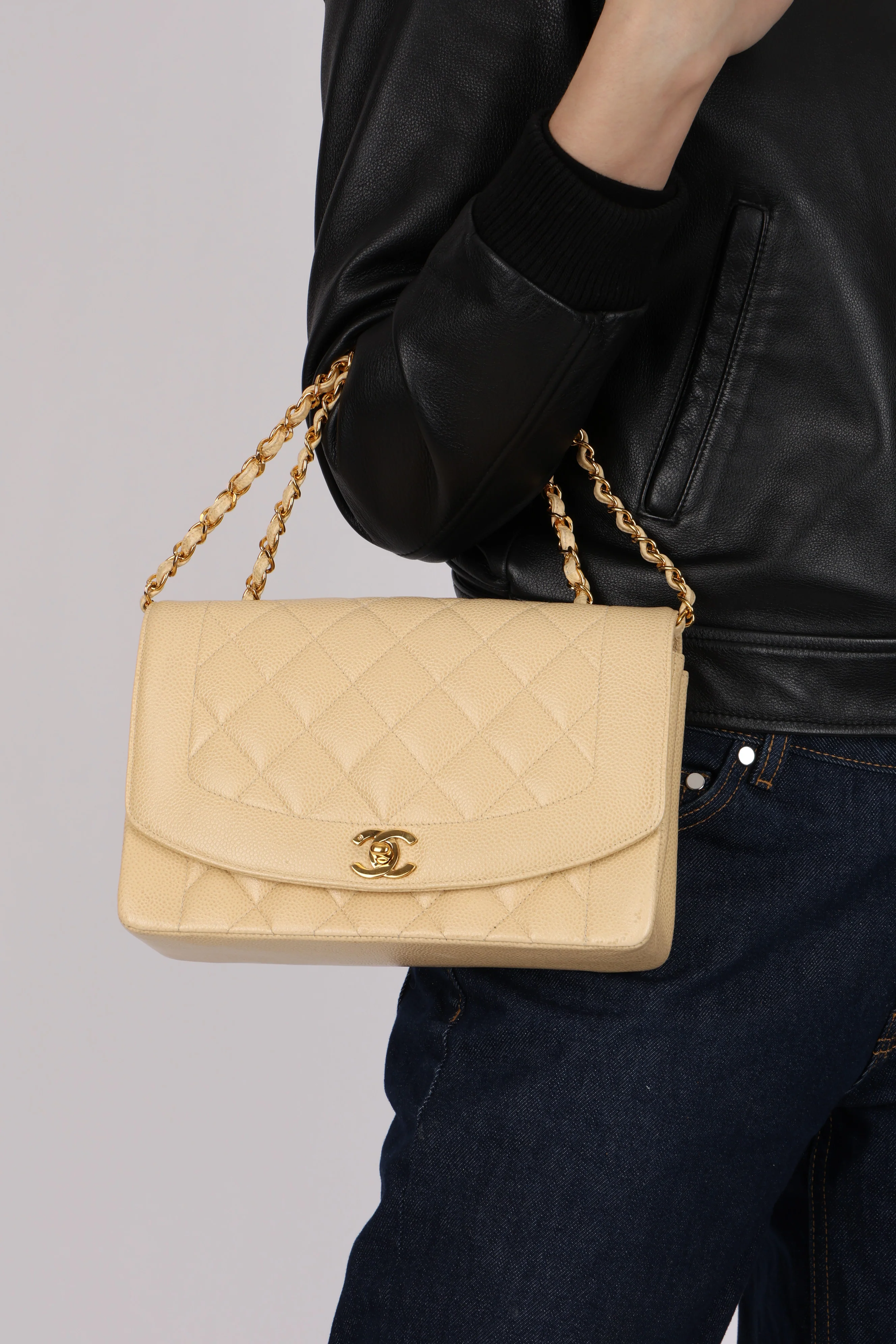 Rare Chanel 1993 Vanilla Caviar Medium Diana Flap 24K GP - Image 16