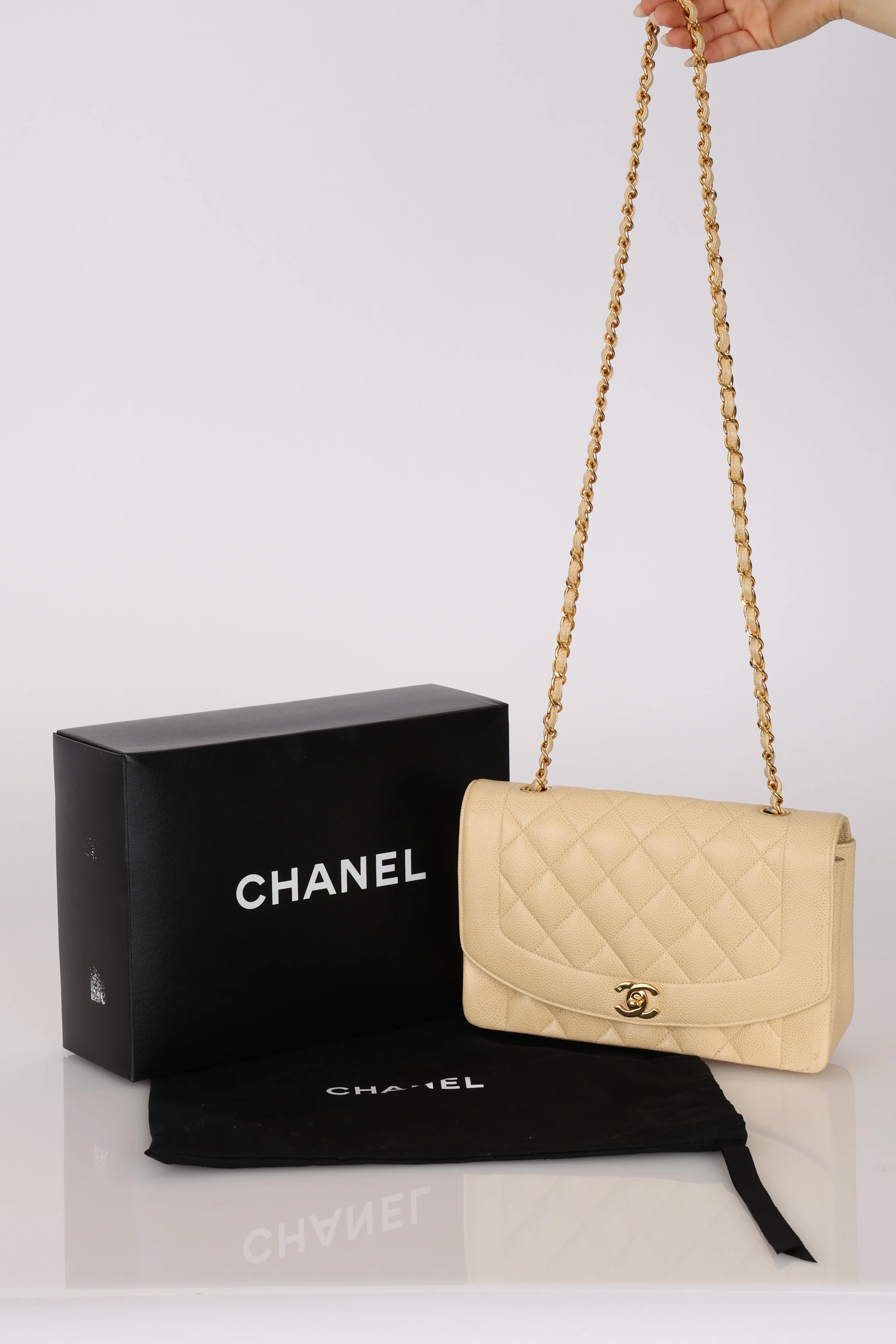 Rare Chanel 1993 Vanilla Caviar Medium Diana Flap 24K GP - Image 4