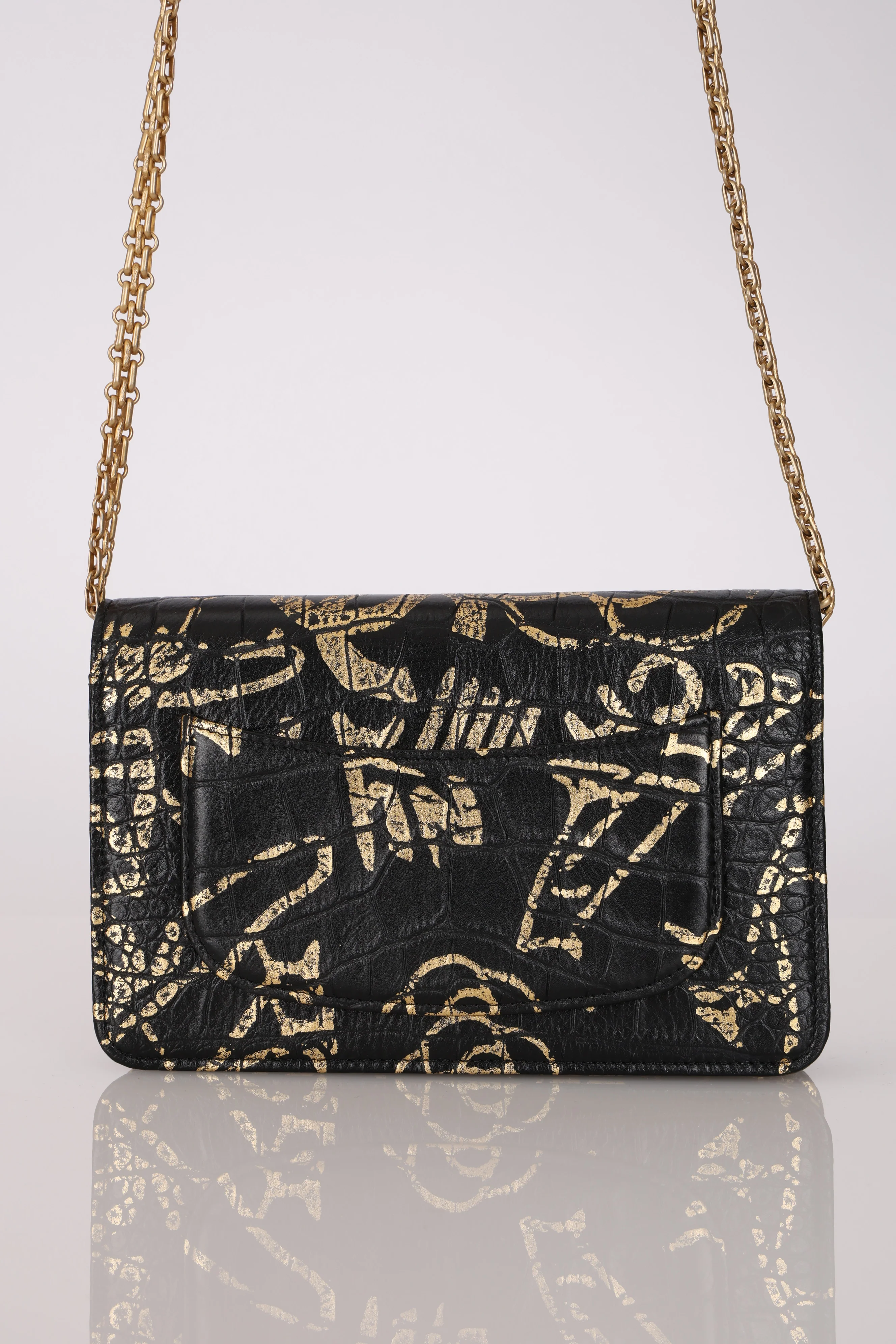 Limited Edition Chanel 2019 Paris-New York Croc Embossed Graffiti Reissue Wallet on Chain - Image 8