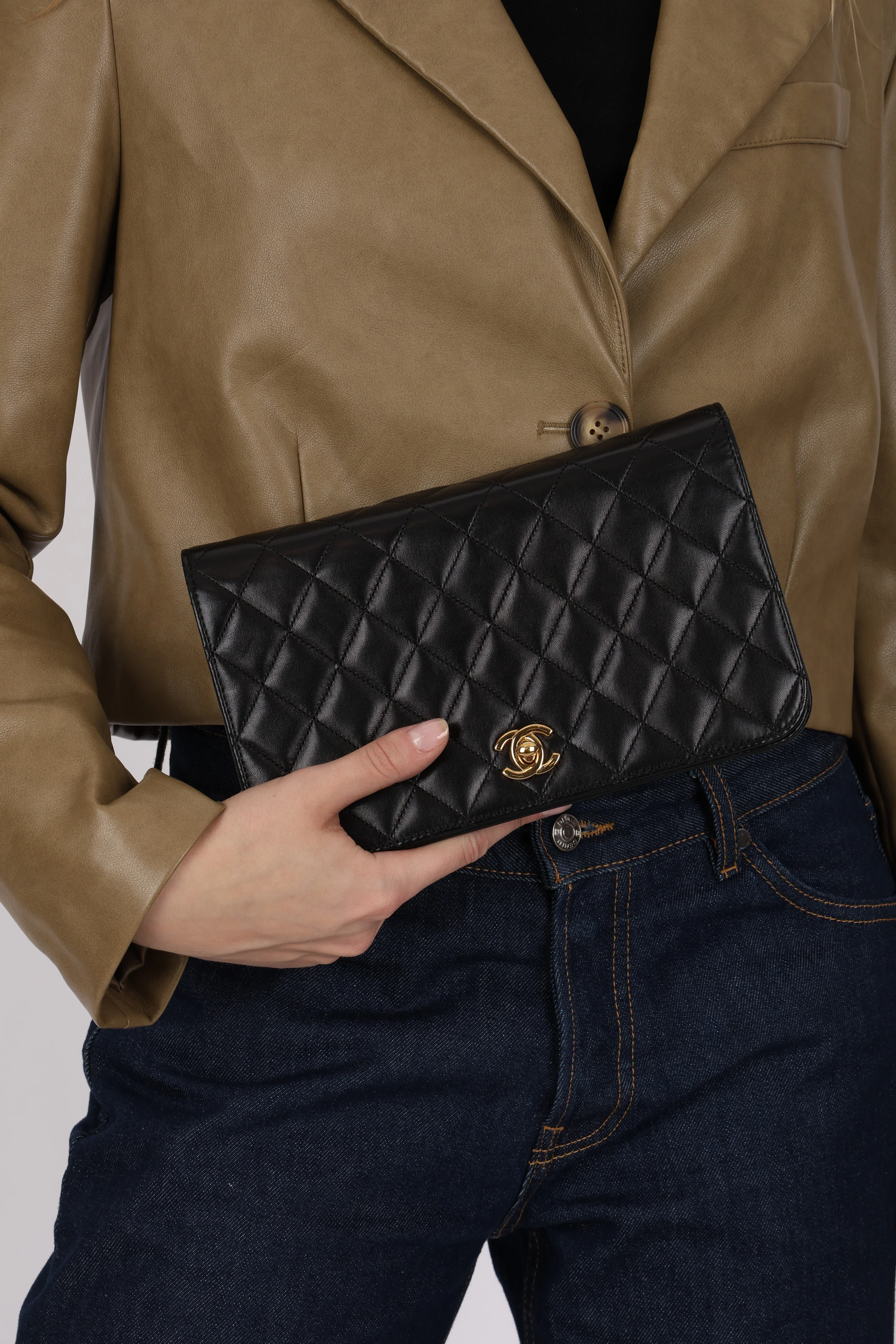 Chanel 2009 Black Lambskin Turnlock Full Flap Bag GHW - Image 15