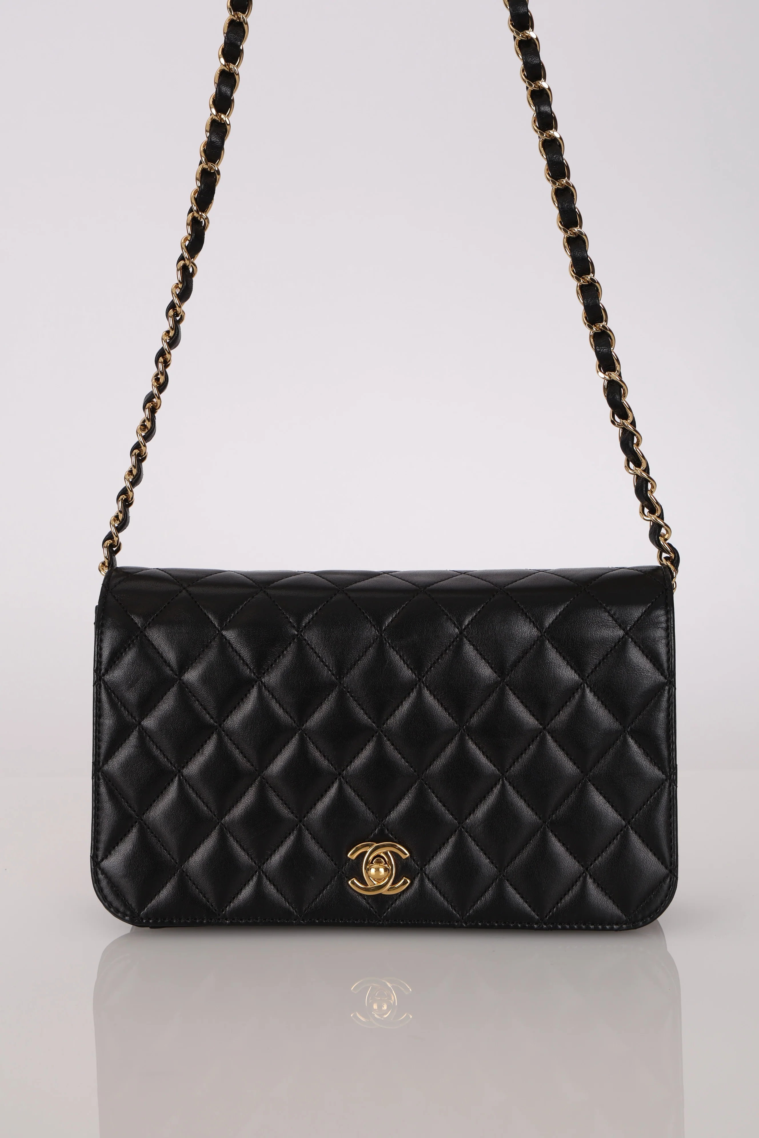 Chanel 2009 Black Lambskin Turnlock Full Flap Bag GHW - Image 6