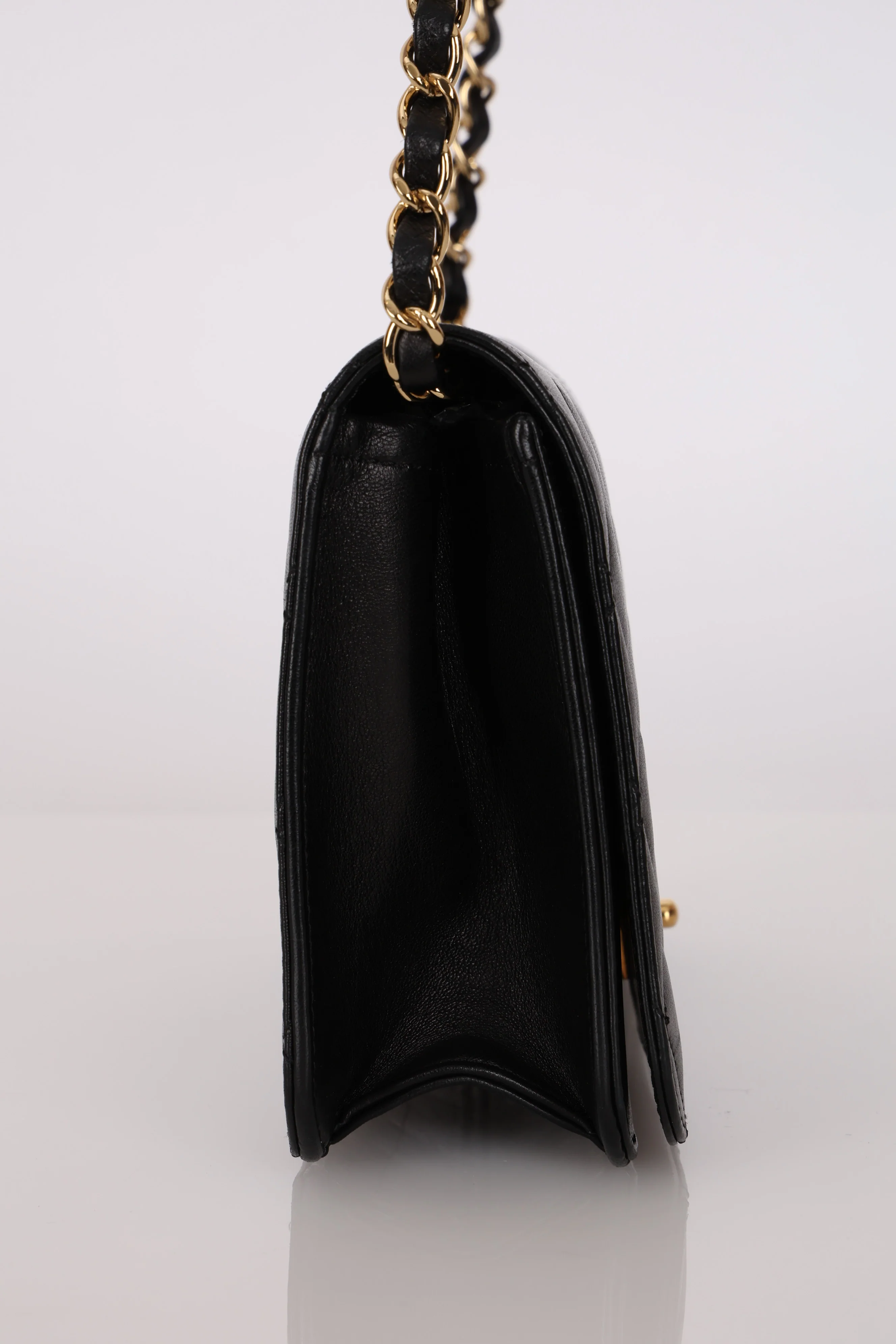 Chanel 2009 Black Lambskin Turnlock Full Flap Bag GHW - Image 9