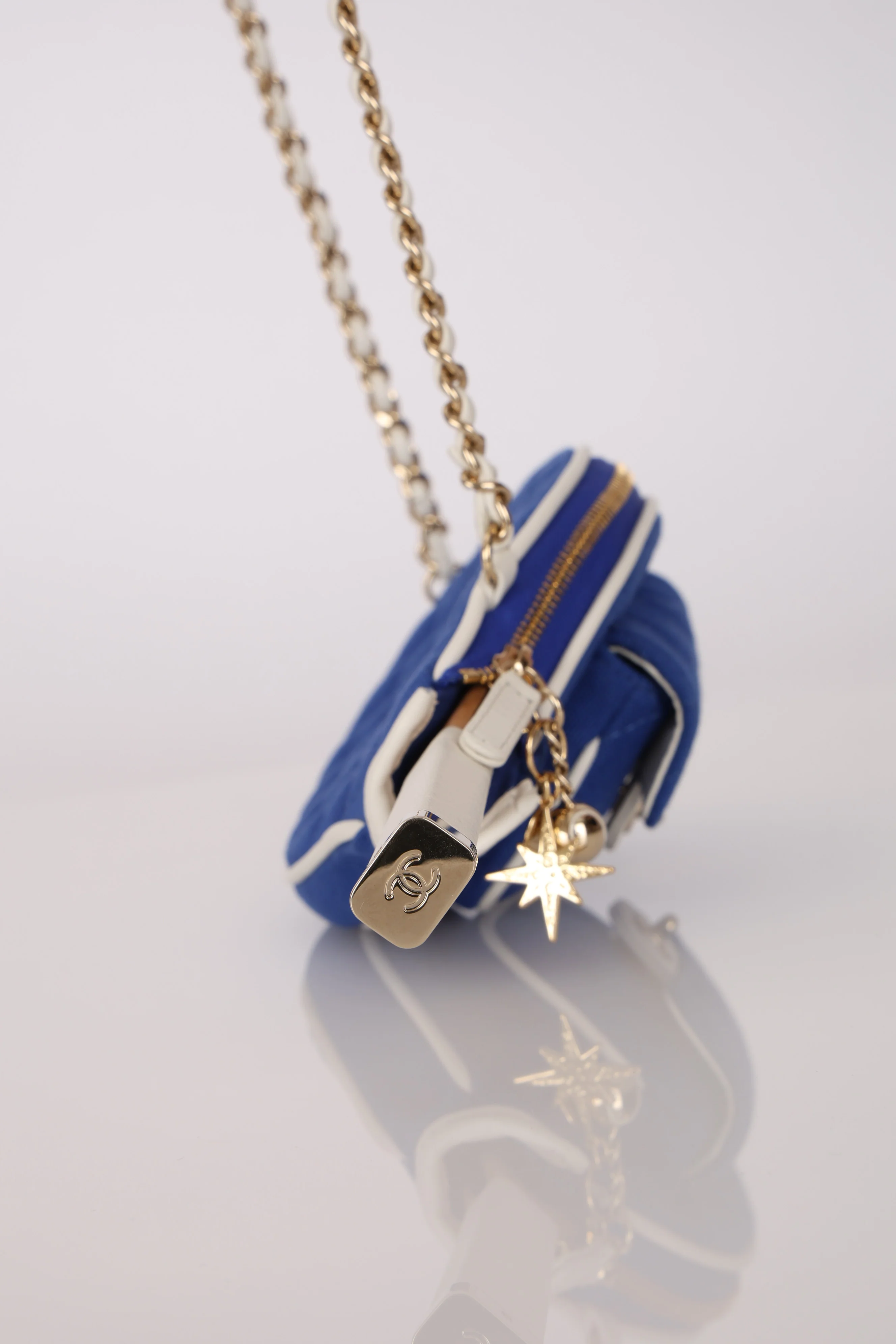 Rare Chanel 23C Runway Tennis Racquet Clutch with Chain - Image 9