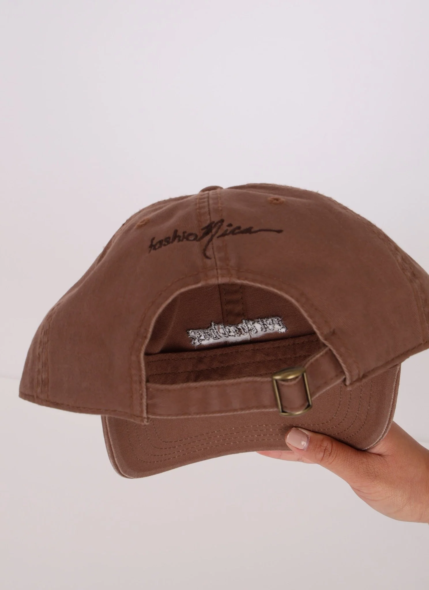 FashioNica Get That Bag Hat - Chocolat Chaud - Image 7