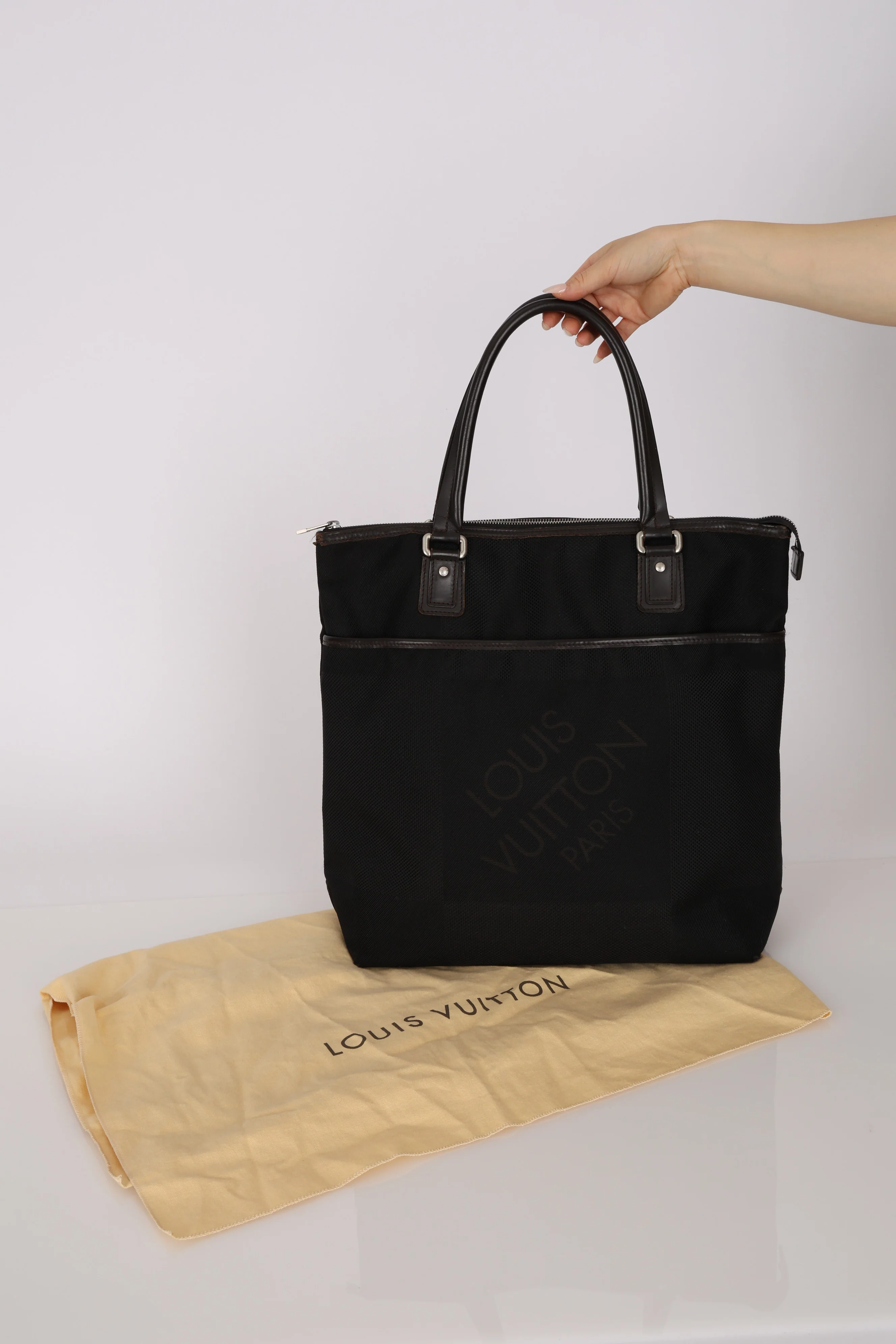 Louis Vuitton 2007 Damier Juan Tote - Image 3