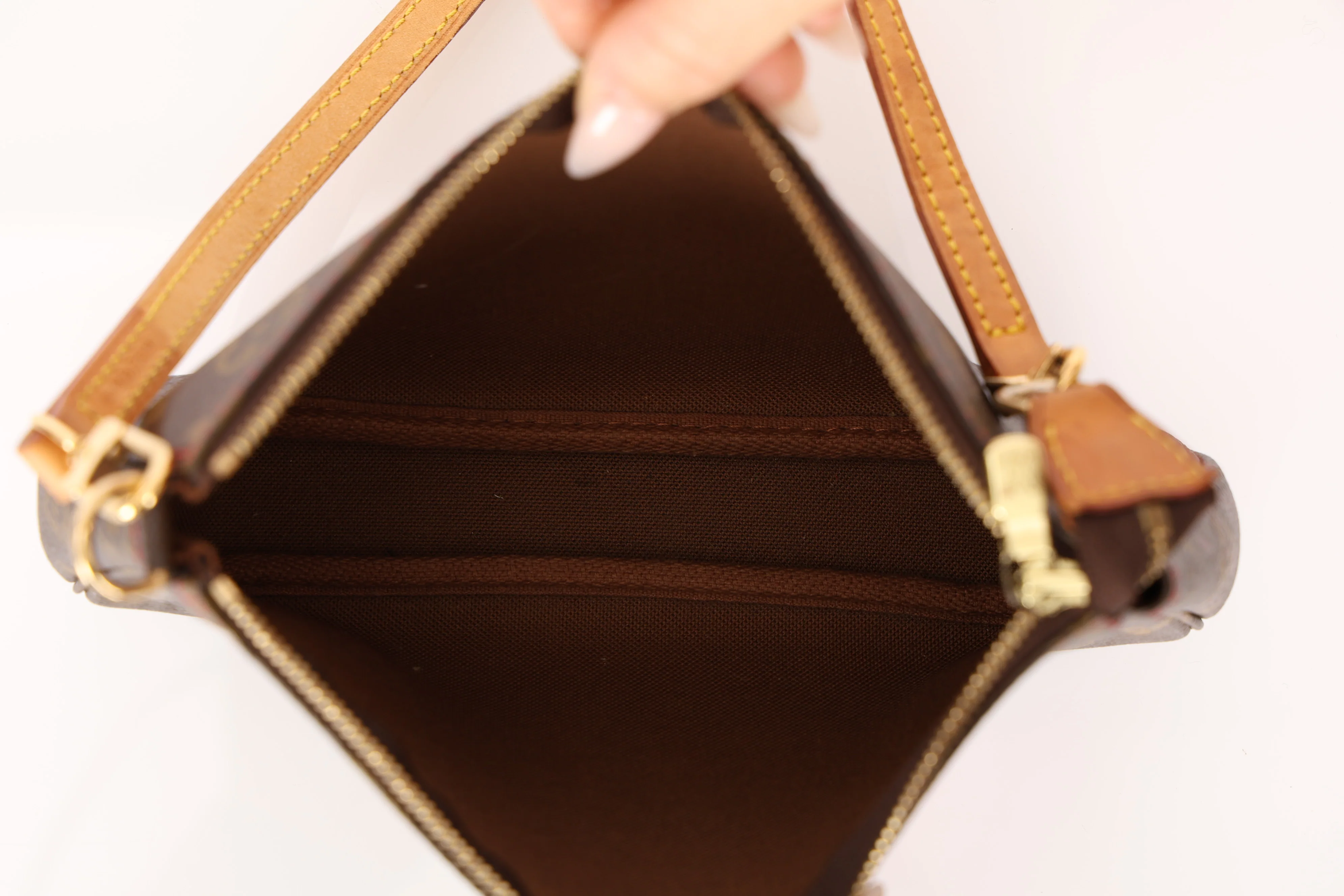 Limited Edition Louis Vuitton x Takashi Murakami 2005 Monogram Cerises Pochette Crossbody - Image 3